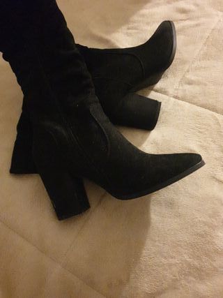 Botas altas negras talla 38