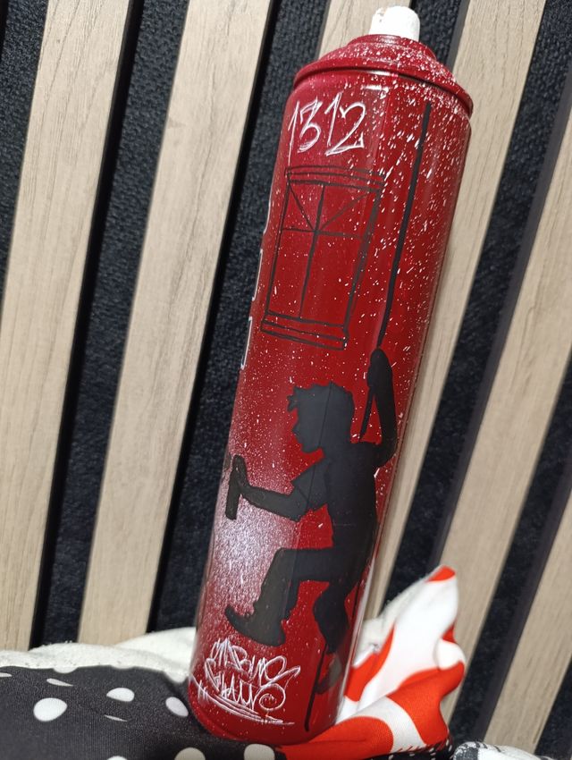 Spray decorado a mano – Arte urbano ACAB 