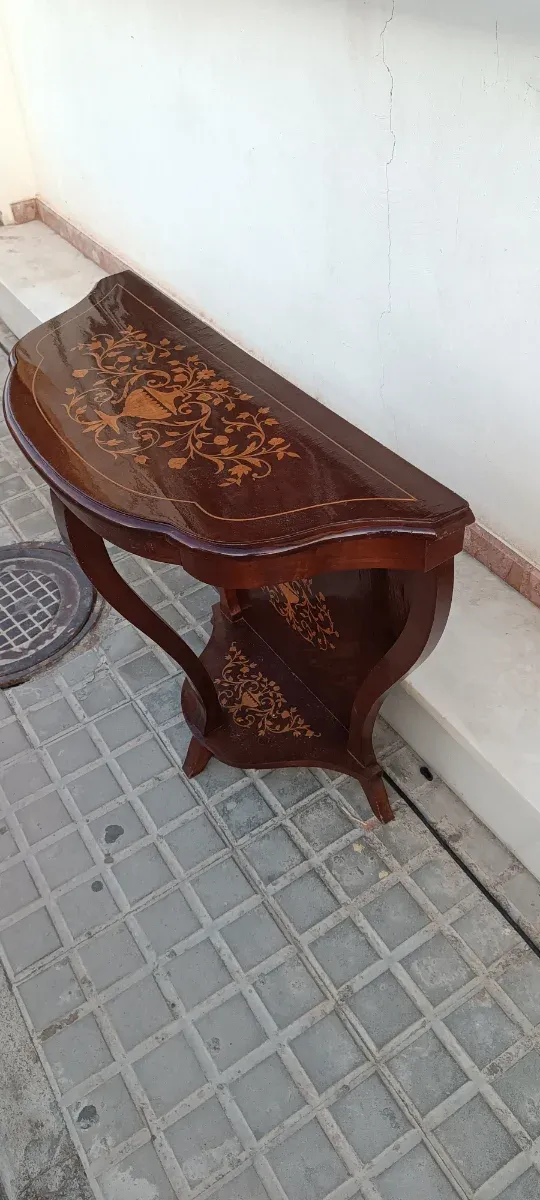 Recibidor clásico de madera