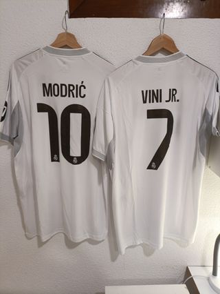 Camisetas Modric 10 y Vini 7 25/26 RM futbol retro
