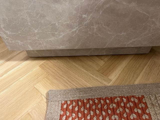 Mesa auxiliar  cuadrada de 45 por 45.