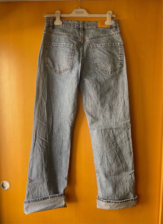 Vaqueros rectos a estrenar