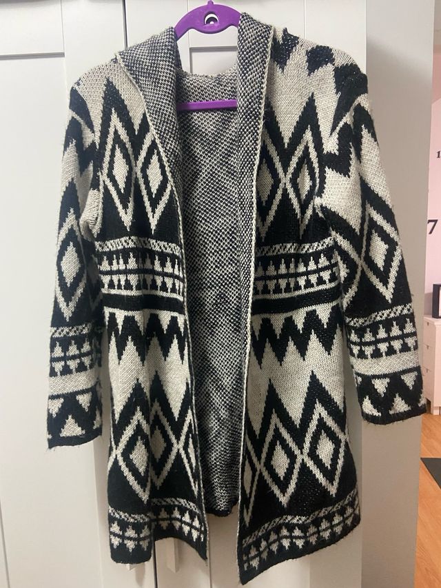 Cardigan larga geométrica