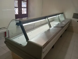 Mostrador refrigerado carnicería y más cosas