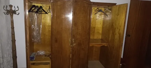 Armario de madera 3 puertas