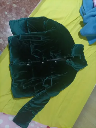 Anorak aterciopelado verde brillante