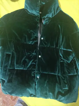 Anorak aterciopelado verde brillante