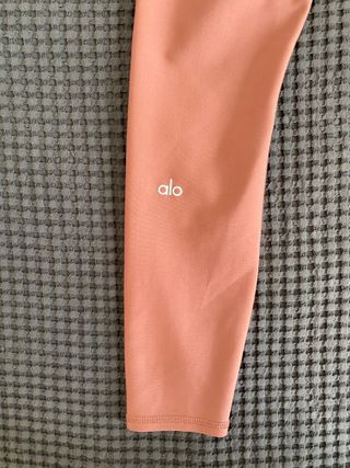 Leggings Alo Yoga color rosa palo