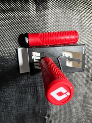 Puños ODI MTB Rojos