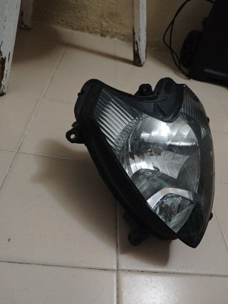 Faro Suzuki GS 500 F