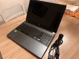 Portátil Acer E5-571G i5 GeForce 8gb RAM 930gb DD.
