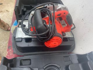 Sierra Circular Eléctrica Roja