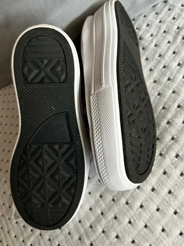 Piattaforme nere Converse