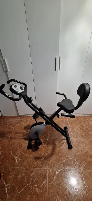 Bicicleta Estática Plegable casi nueva.