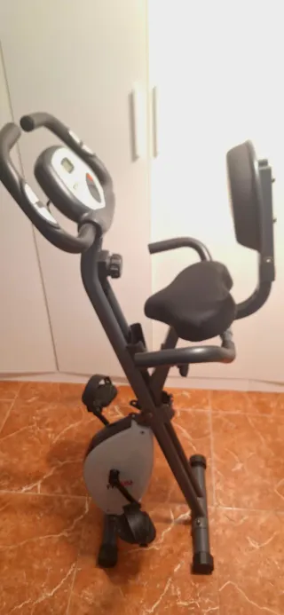 Bicicleta Estática Plegable casi nueva.