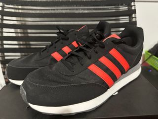Zapatillas Adidas Negras y Rojas