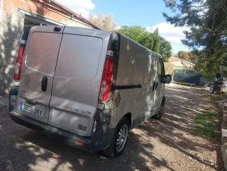 Opel Vivaro 2006