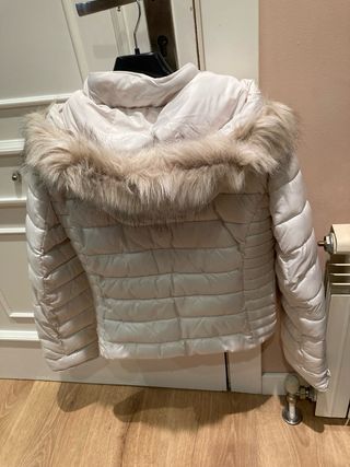 Cazadora acolchada mujer con capucha