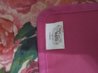 Estuche escolar rosa con dibujo