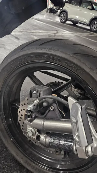 Kawasaki ER-6N Blanca