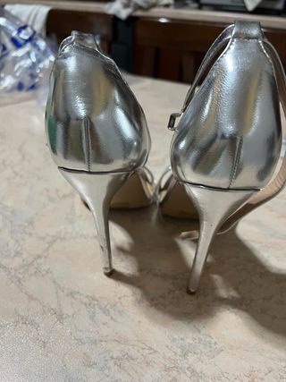 Sandali argento con tacco a spillo eleganti Malien