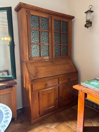 Armario secreter vitrina madera y cristal