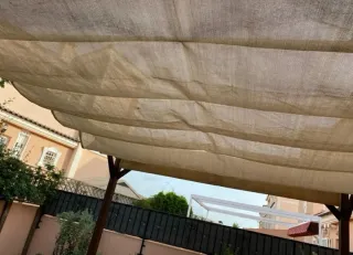 Toldo de rafia beige