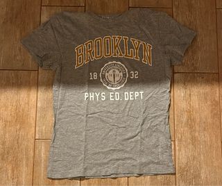 Camiseta Primark Brooklyn Gris