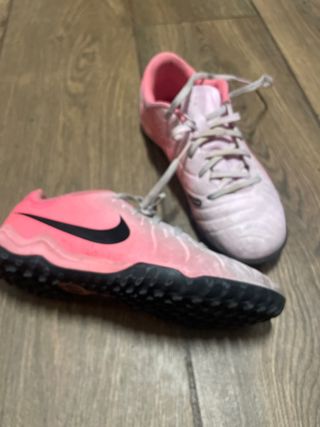 Botas fútbol multitacos Nike 33,5