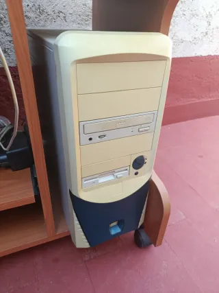 Torre PC Antigua Beige y Azul