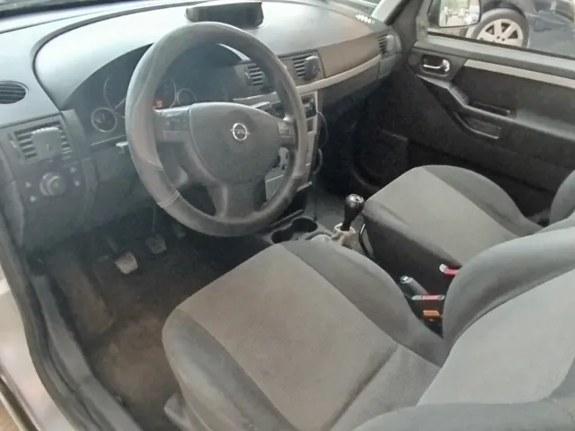 Opel Meriva 2004
