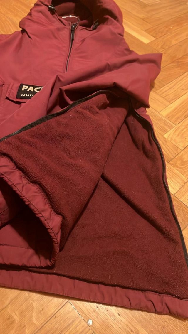 Abrigo Pacific Republic Rojo