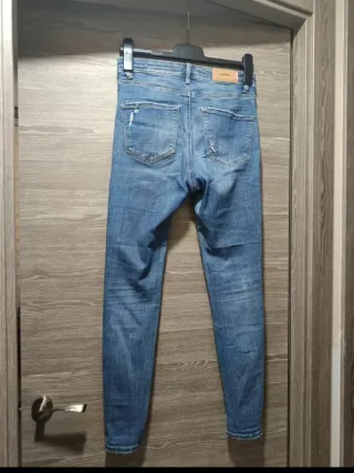 Pantalón vaquero largo Stradivarius 