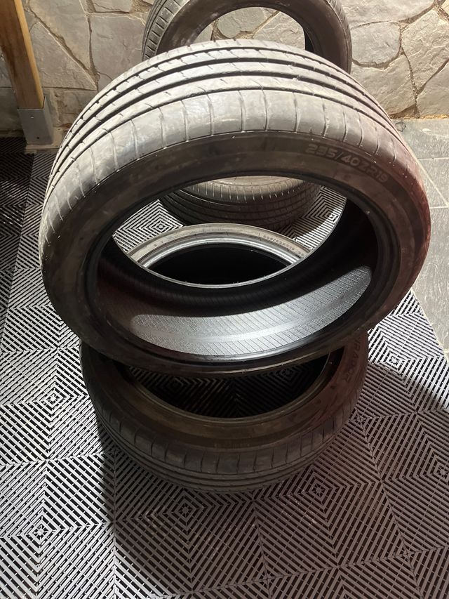 Neumático 235/40/19 96Y Touradot DOT24