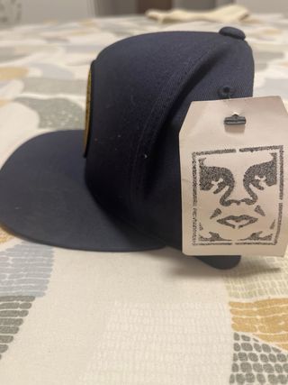 Gorra Obey Firmada por Gisela Pulido