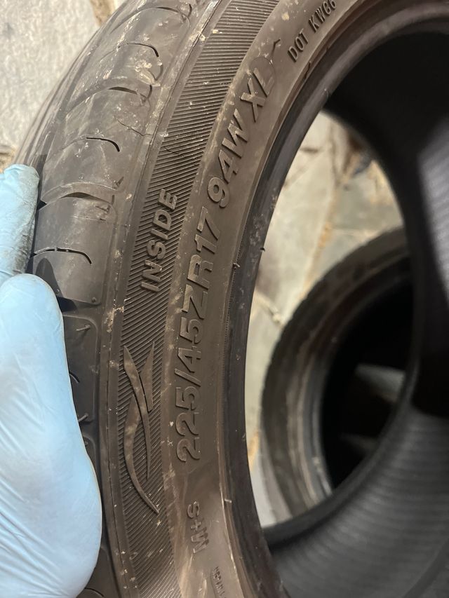 Neumático 225/45/17 94w XL