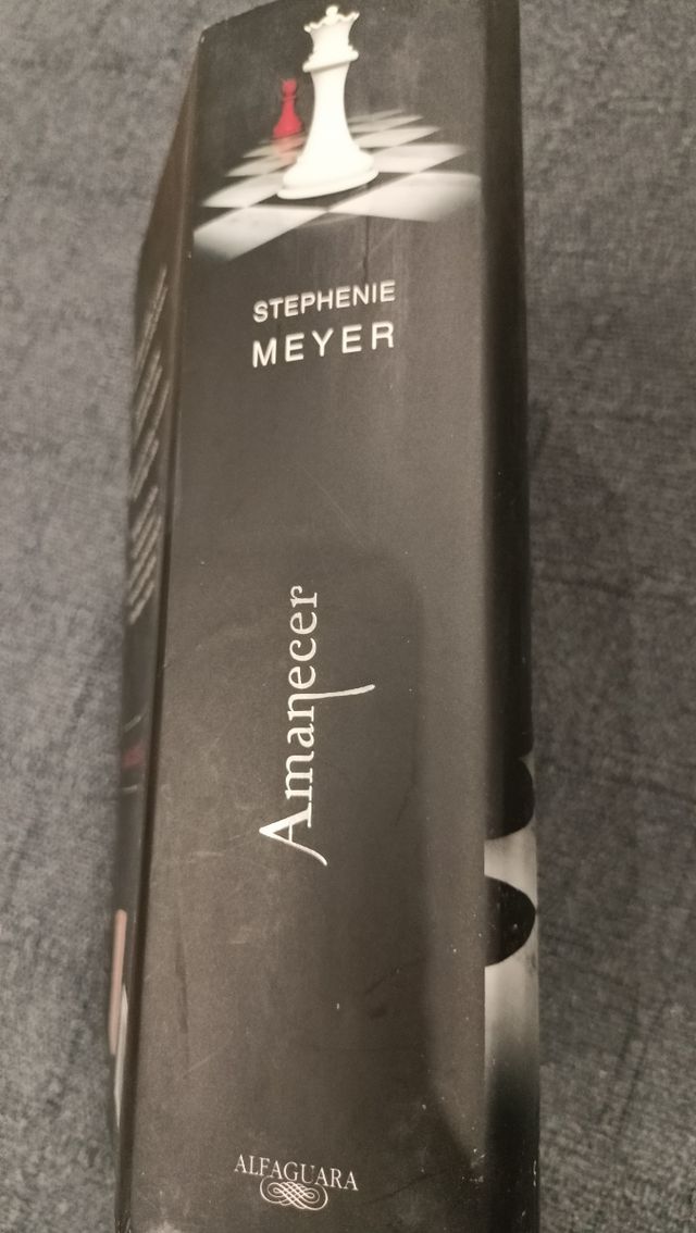 Amanecer (Edición de regalo en cartoné) (Saga C...