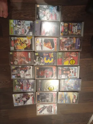 Pacchetto di 19 giochi per PSP