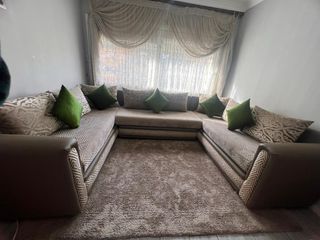 Sofá modular beige y marrón