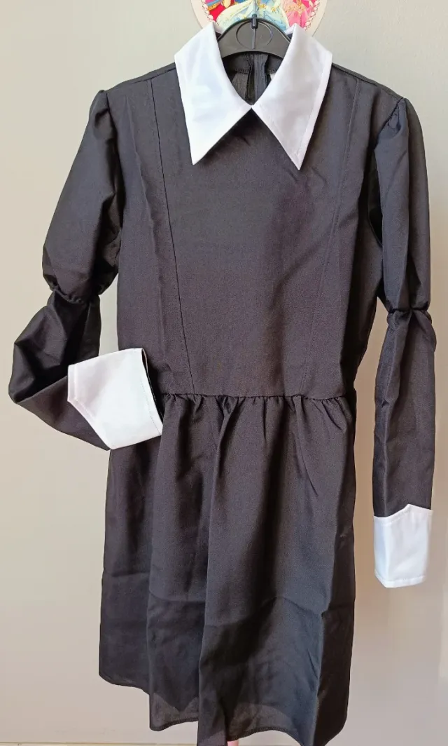 Disfraz Niña Siniestra - Miércoles.
Talla 10-12.