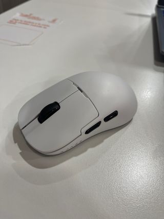 Ratón inalámbrico blanco