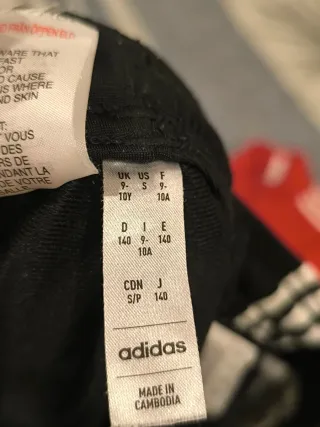 Chándal Adidas niño negro y rojo