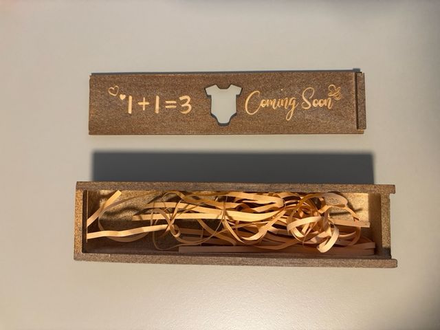 Caja anuncio embarazo o guardar prueba