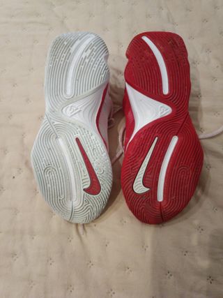 Zapatillas Baloncesto Nike Rojas y Blancas
