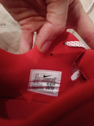 Zapatillas Baloncesto Nike Rojas y Blancas