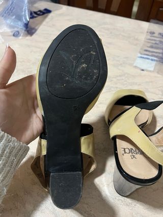 Sandali eleganti beige e neri per donna Caprice 