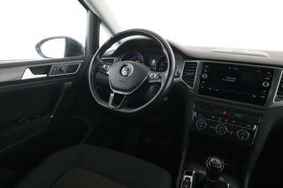 Volkswagen Golf 1.0 TSI Advance