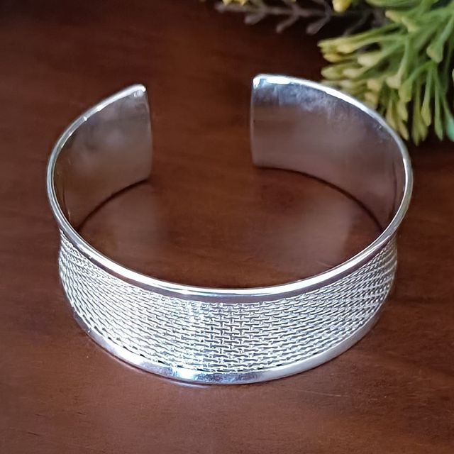 Pulsera Brazalete Plateada Rejilla