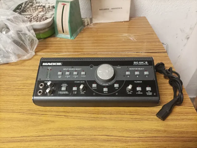 INTERFAZ DE AUDIO - MACKIE BIG KNOB STUDIO
