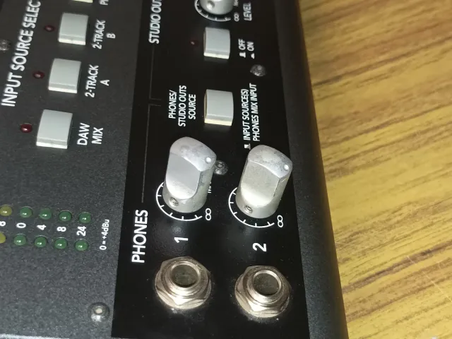 INTERFAZ DE AUDIO - MACKIE BIG KNOB STUDIO